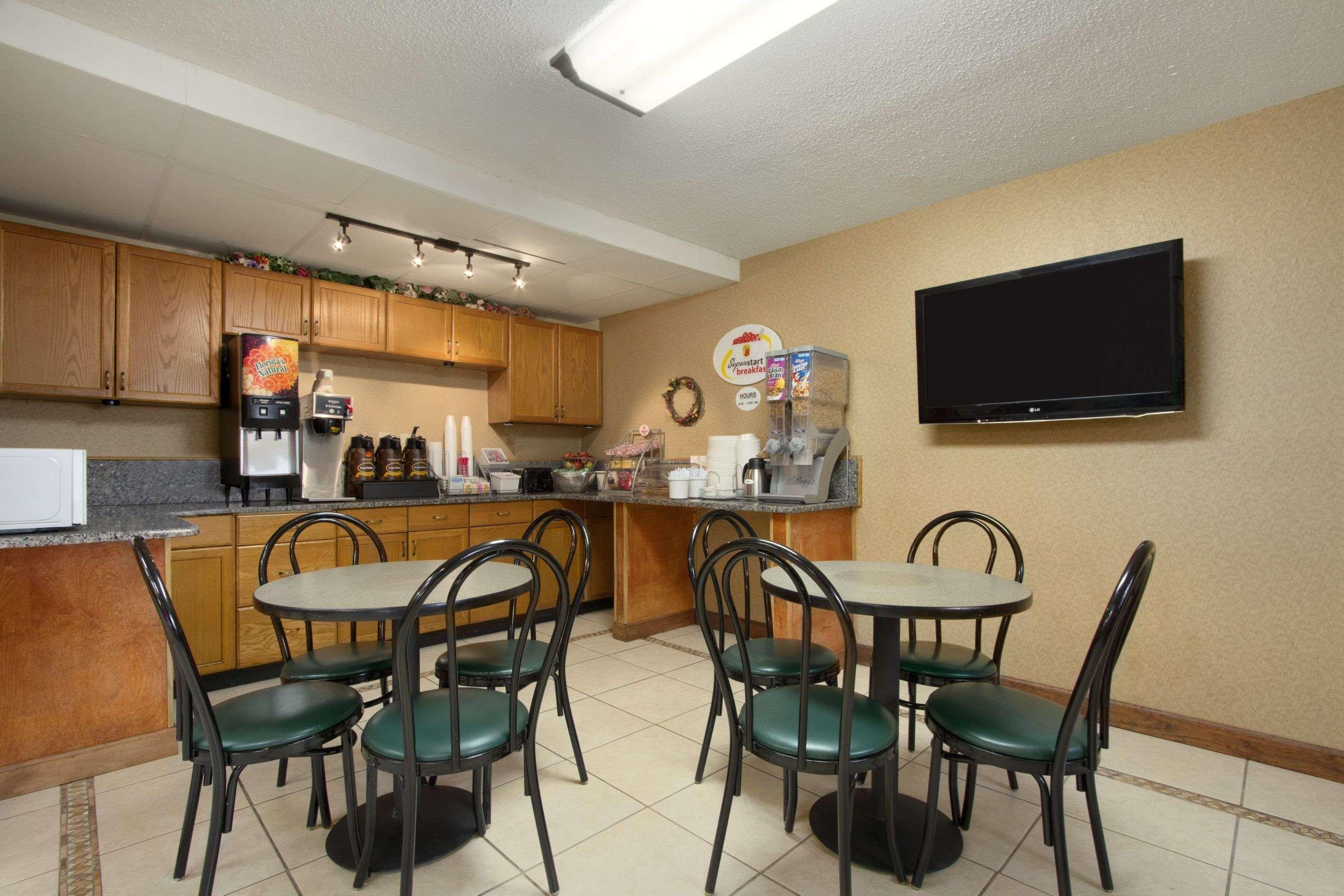 Super 8 By Wyndham Homewood Birmingham Area Exterior photo