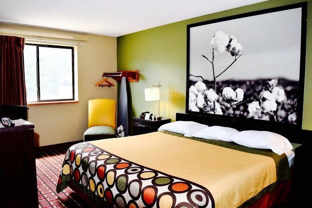 Super 8 By Wyndham Homewood Birmingham Area Exterior photo